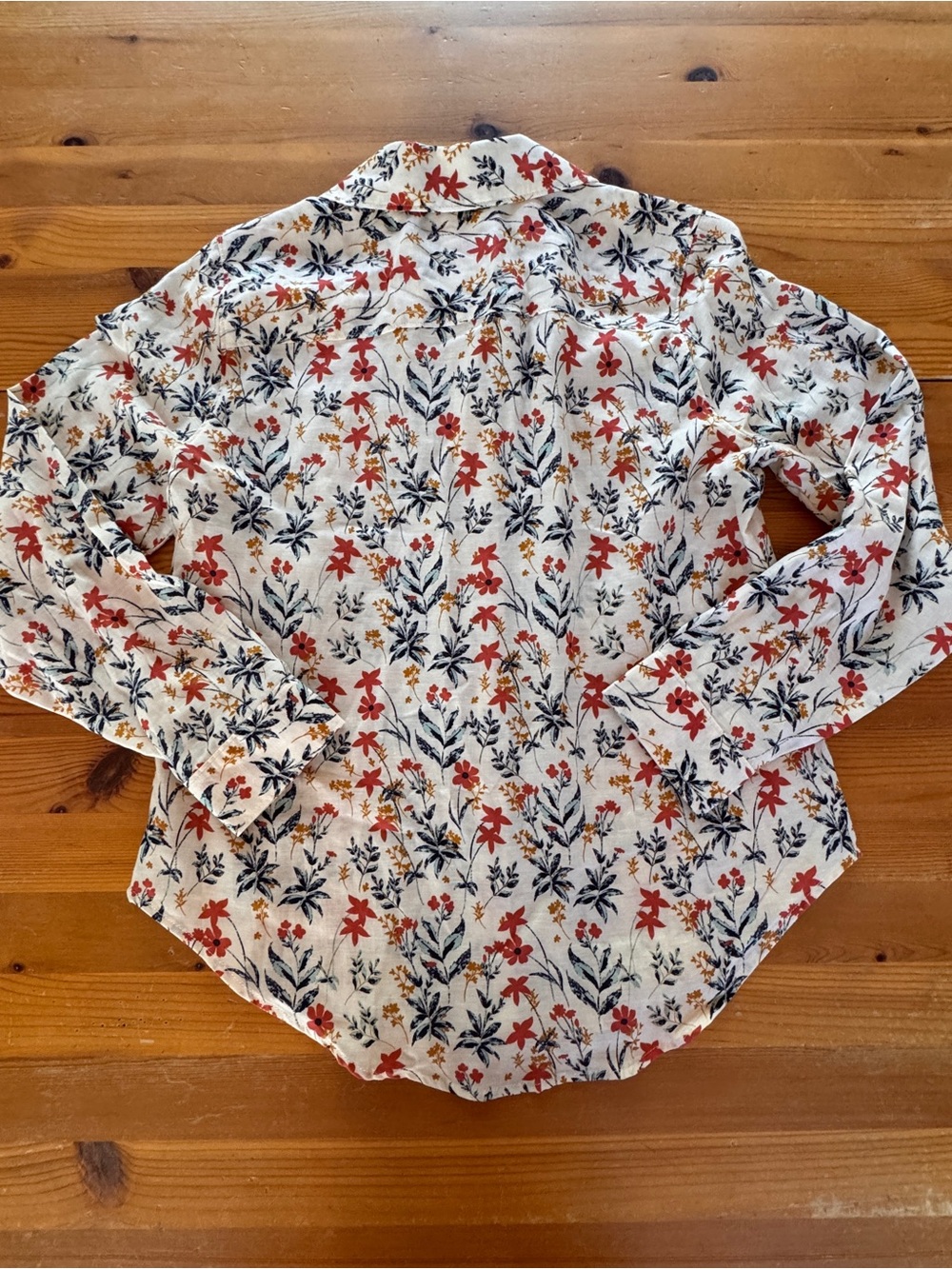 Spartina 449 Button-Down Shirt with Red & Navy Floral Print - Picture 4 of 5